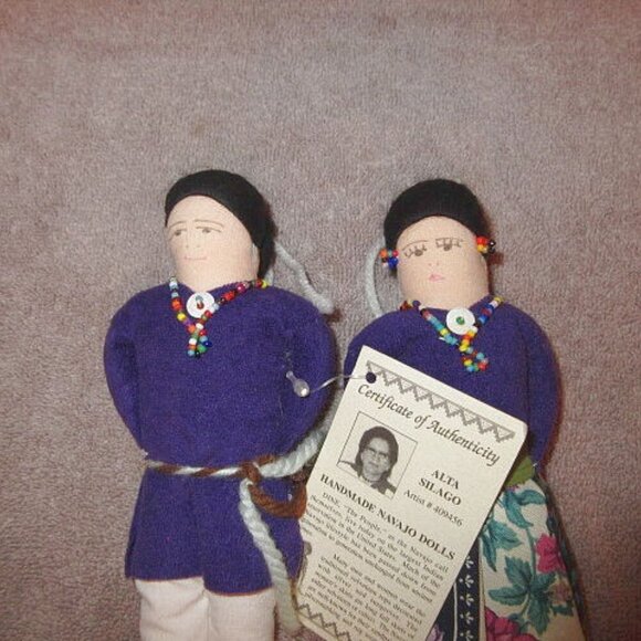 Vtg Handcrafted Navajo Doll Set Of 2 Man & Woman Traditional Clothes Alta Silago - Picture 2 of 9